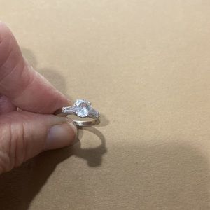 14k white gold HGE ring